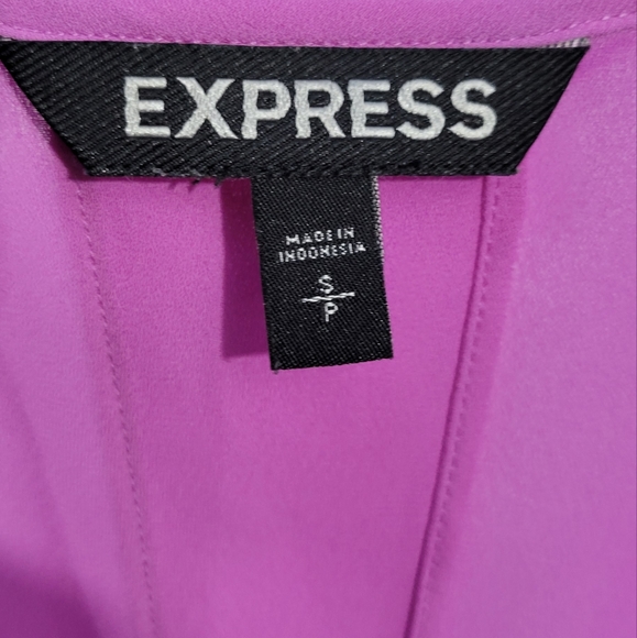 Express bright purple sleeveless shirt/blouse with open back Size Petite Small - Picture 3 of 3